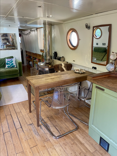 Beautiful 56ft x 10ft Narrow-Widebeam