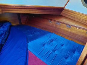 Roamer 36 Bermudan Ketch - Forward Cabin