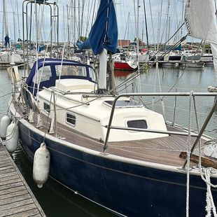 1998 Victoria 800