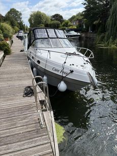Four Winns Vista 238 &ndash; &ldquo;Care Free&rdquo; --A very sociable cruiser