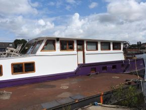 Residential Barge TRIVW until  07/2028 - Coachroof/Wheelhouse
