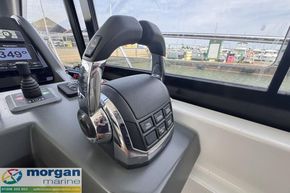 Jeanneau Leader 40 - throttle control