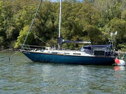 Well equiped for long distance cruising