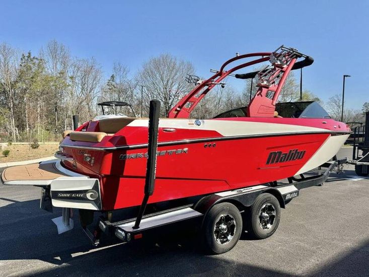 2019 Malibu 23 lsv