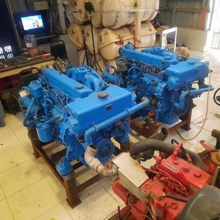Ford 2728T Marine engine Pair for boat - used good