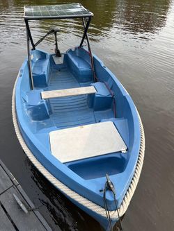 solar powerd electric boat 14'