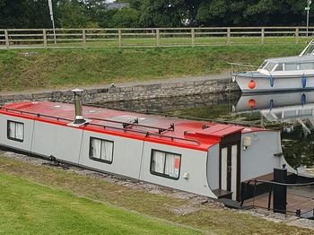 Barge