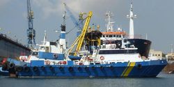 1989 Crew Boat For Sale & Charter