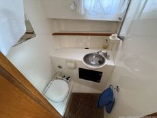 2000 Hardy Marine 32 Commander