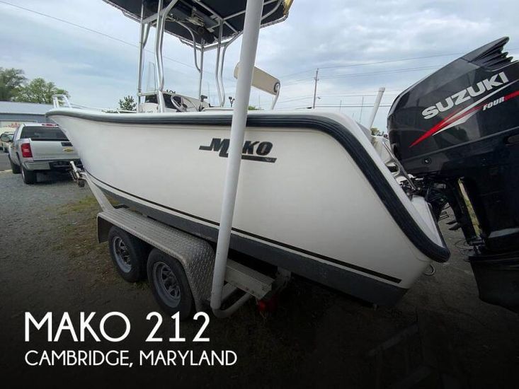 2004 Mako 212 center console