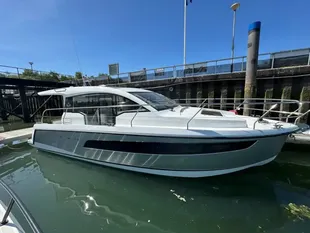 2026 Sealine C335