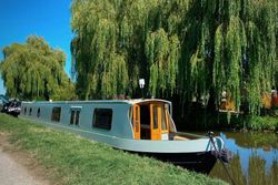 Electric narrowboat build slot available