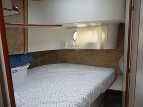 Nicols Confort 1100 ex hire boat - Forward Cabin