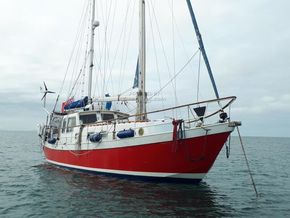 Roamer 36 Bermudan Ketch - Exterior