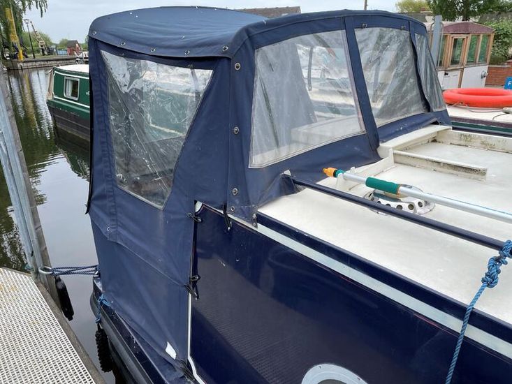 Sea Otter Narrowboats 31 Cruiser Stern For Sale UK, Sea Otter ...