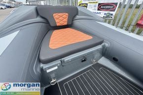 Highfield Sport 520 - bow seat