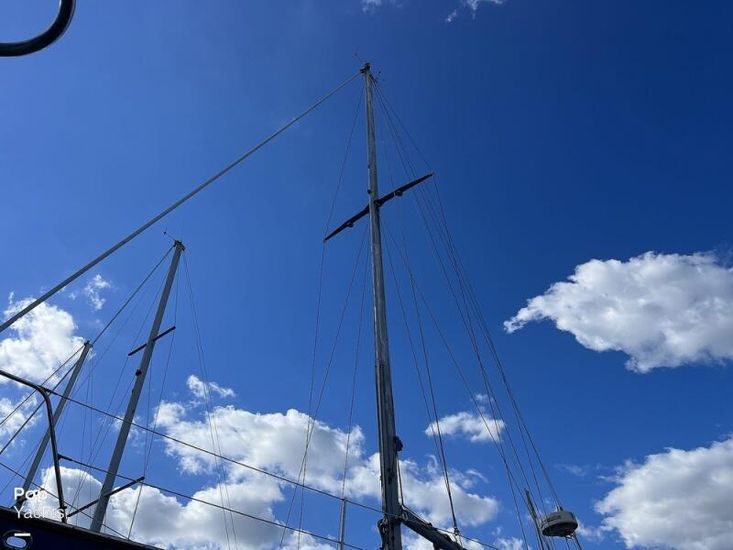 1977 Endeavour 37 sloop