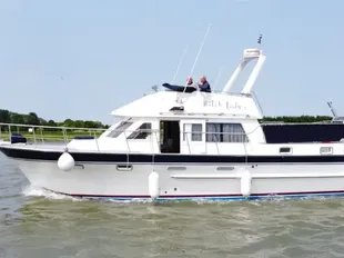 1982 Trader 41 + 2