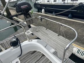 2010 Hunter Legend 41 Deck Saloon 18