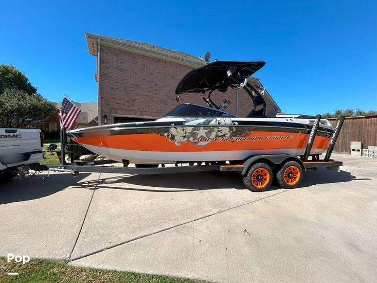 2010 Correct Craft super air nautique 230