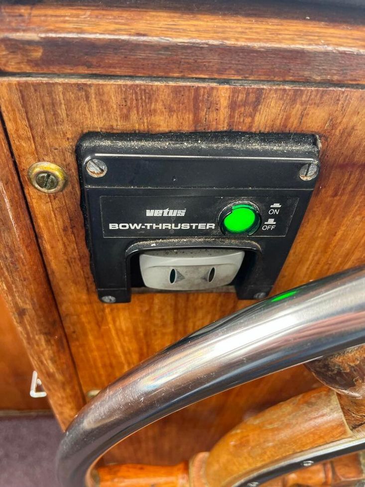 Nauticat 33