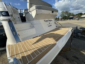 2015 Regal 28 Express 3