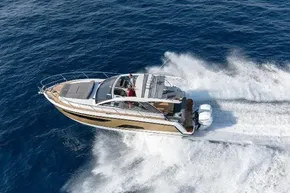 Sealine S335v