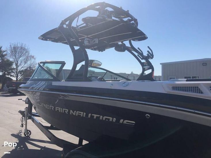 2010 Correct Craft super air nautique 210