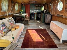 Beautiful widebeam, Pumpkin built by Paul Widdowson 50 x 11ft