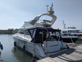 Fairline Phantom 37  - Exterior
