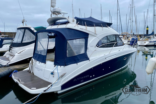 Beneteau Antares 30 Fly with Volvo Penta D6 370HP Shaft Drive Di