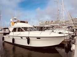 1988 Fairline Corniche 31 Tri-Cabin