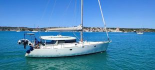 Dufour Atoll 43 Owner's Version