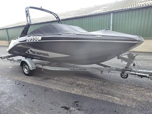 2018 Scarab 195