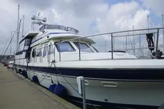 2005 Four Winns Horizon 240