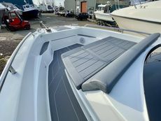 2023 Quarken 27 T-Top