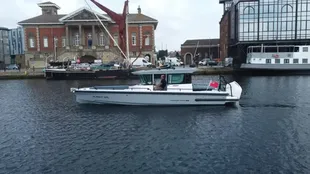 Axopar 28 Cabin BRABUS Lins