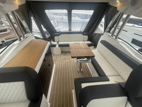 2024 Bavaria SR38HT 7