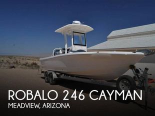 2021 Robalo 246 Cayman