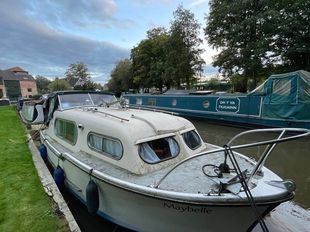 Freeman 22 Mark 2 moored in Oxford