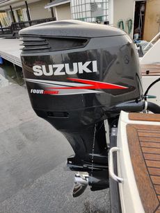 AQUADOR 22c