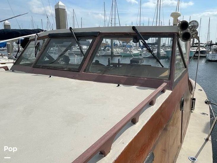 2006 Bimini 29 bartender