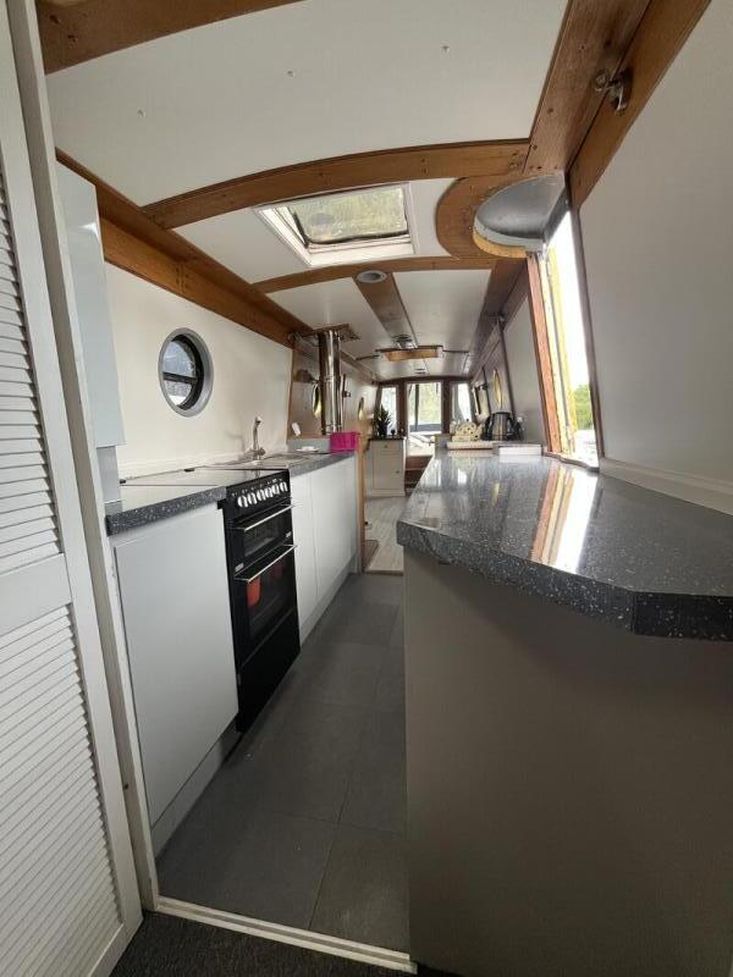 Na Hearadh -  61ft Tug Style Narrowboat