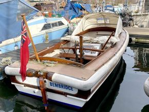 Classic Motor launch 18ft - owner is open to serious OFFERS! - Exterior