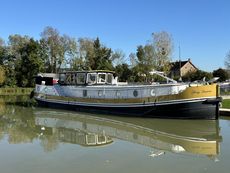 Piper Dutch Style Barges