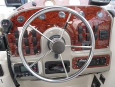 1998 Maxum 2800 SCR