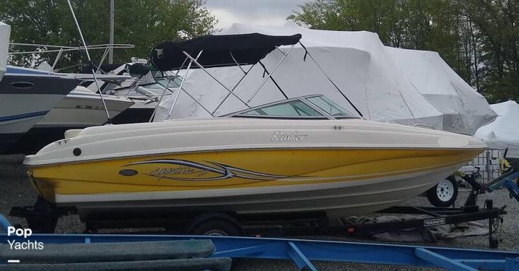 2005 Rinker captiva 212