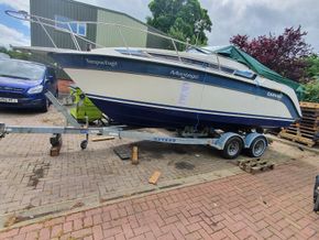 carver 20 ft boat with trailer 