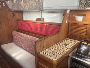 Saloon 1