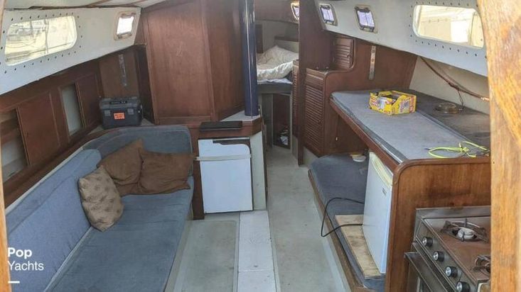 1974 Islander 36